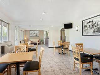 Hotel Super 8 By Wyndham Joppa Esterno foto